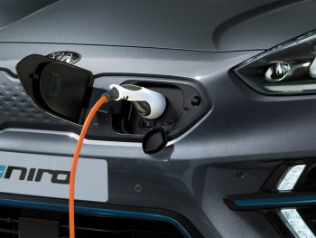 Kia e-Niro bequem und schnell geladen Kia e-Niro bequem und schnell geladen