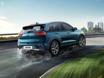 Kia-Niro-Hybrid-Seine-Sportliche-Seite