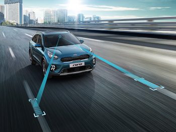 Kia-Niro-Plug-in-Hybrid-Spurhalteassistent