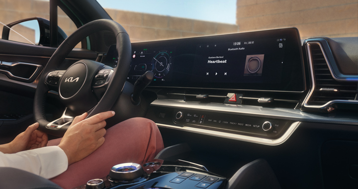 kia-sportage-phev-interior-teaser-720×380