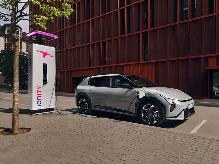 ev4-fact-charging-stations-720×540