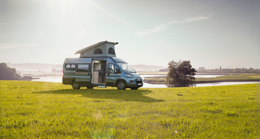 RET-2025_Malibu-Van-Aufstelldach-Camping-1-r0tud75ug6ehjziaz64sr7y3816of1shog1ktjjuhu