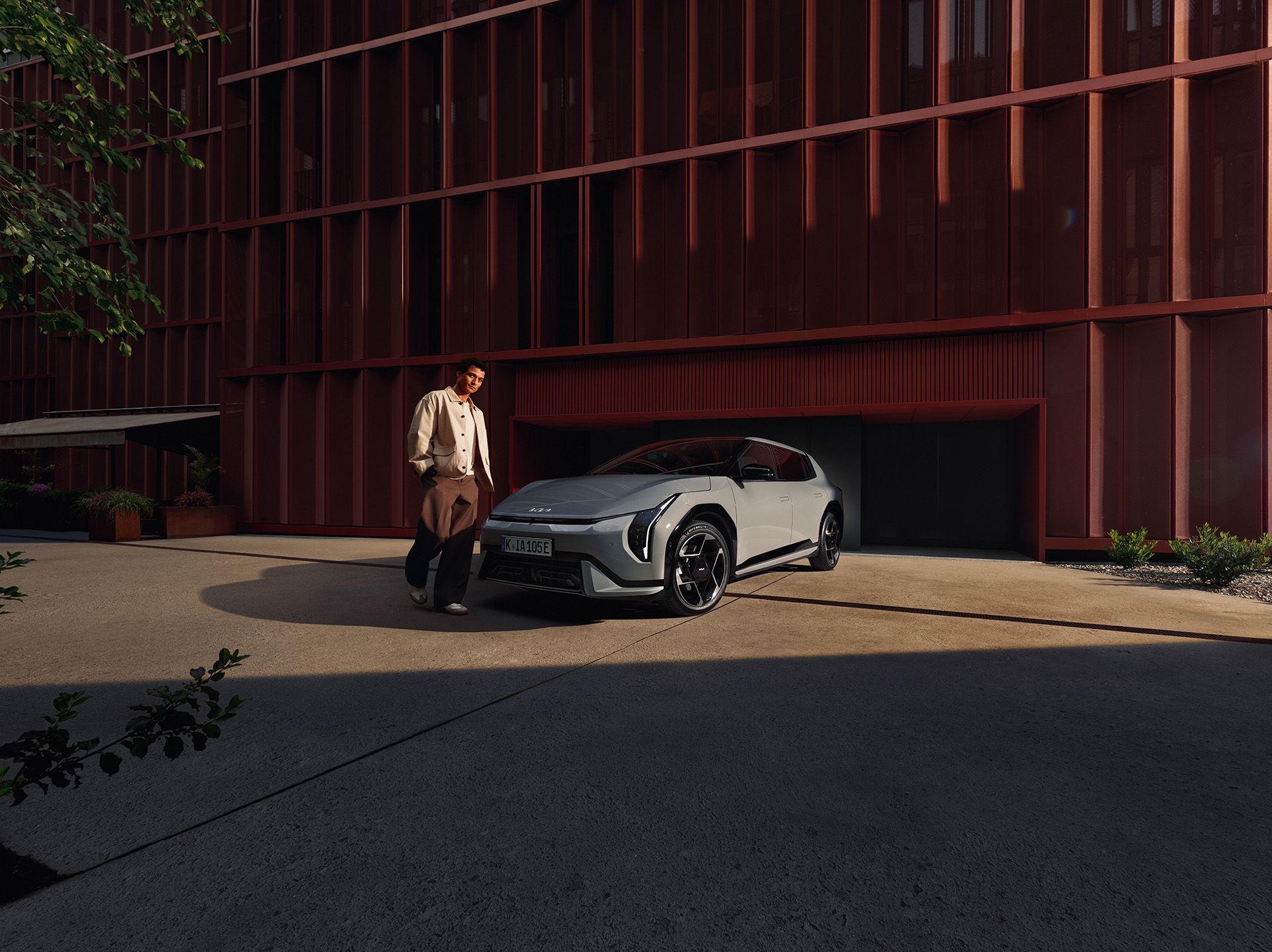 kia-ev4-gtl-my26-OOHv04_sRGB-1920×1437