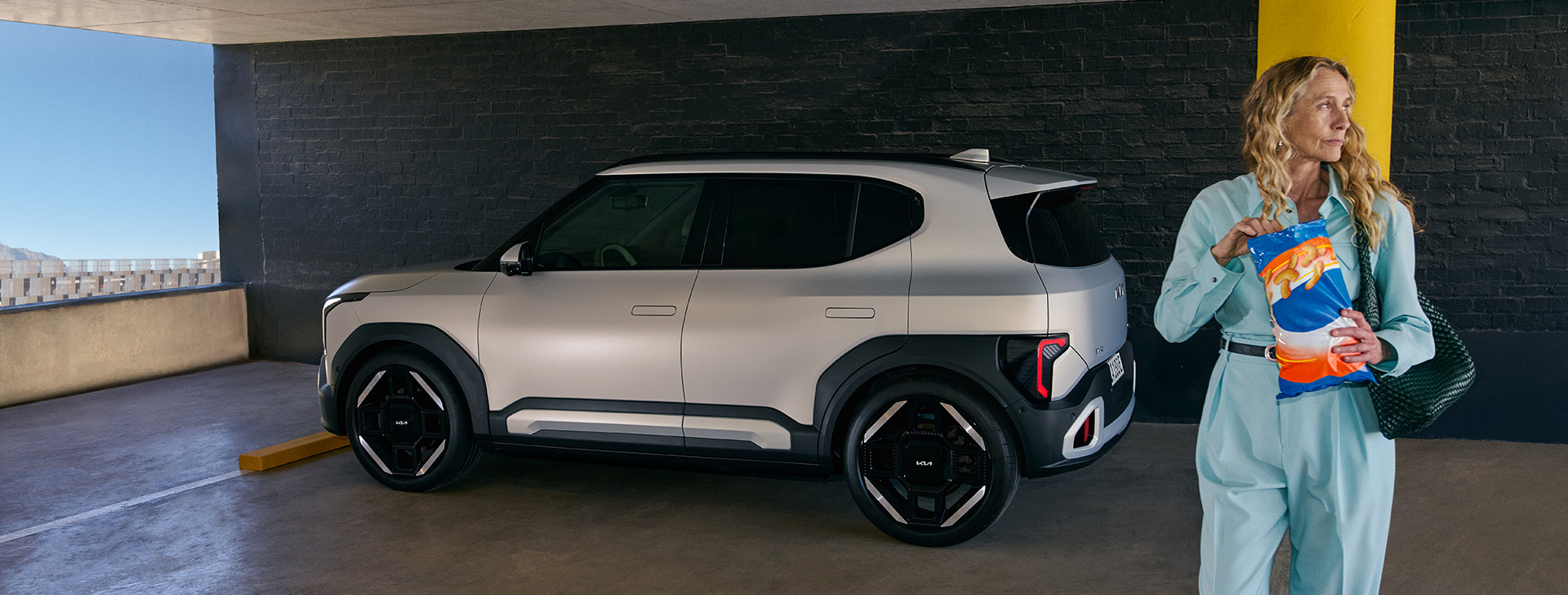 q4-2026-kia-ev2-header-desktop-1920×728